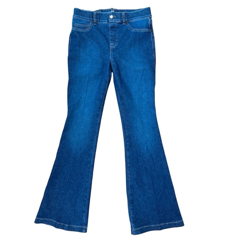 NWOT! SPANX Flare, High Rise, Core Shaping Woman’s Jeans, Medium